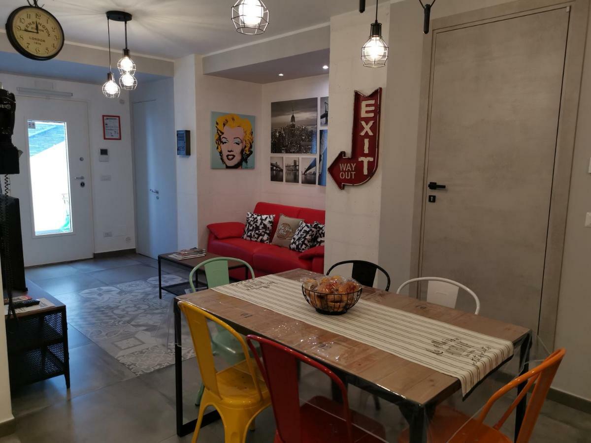 The Black Dog House Valenzano Exterior foto